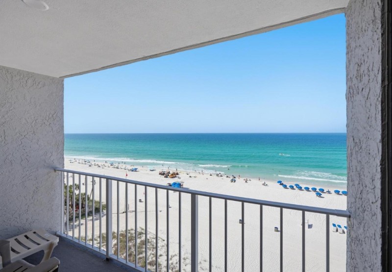 Image: Ocean Towers Beach Club