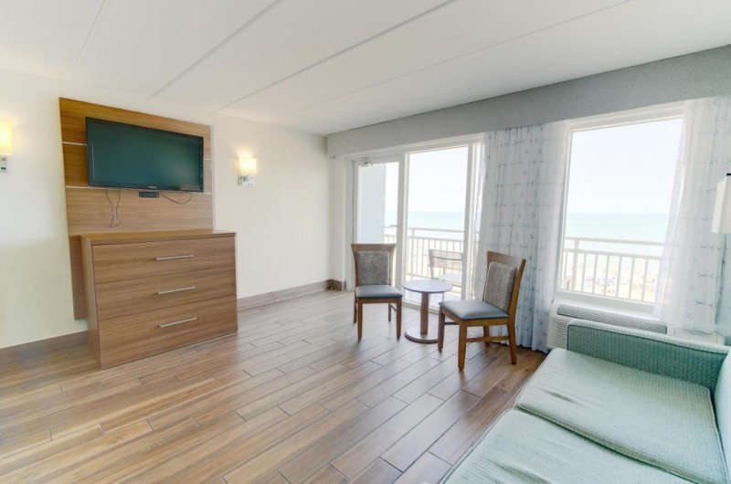 Image: Marjac Suites Virginia Beach Oceanfront