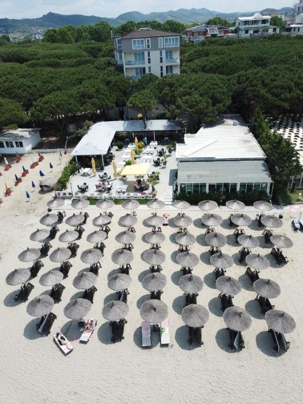 Image: Hotel Monaco & Garden