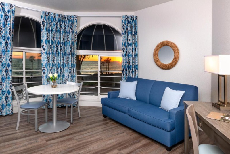 Image: Beachfront Inn and Suites at Dana Point