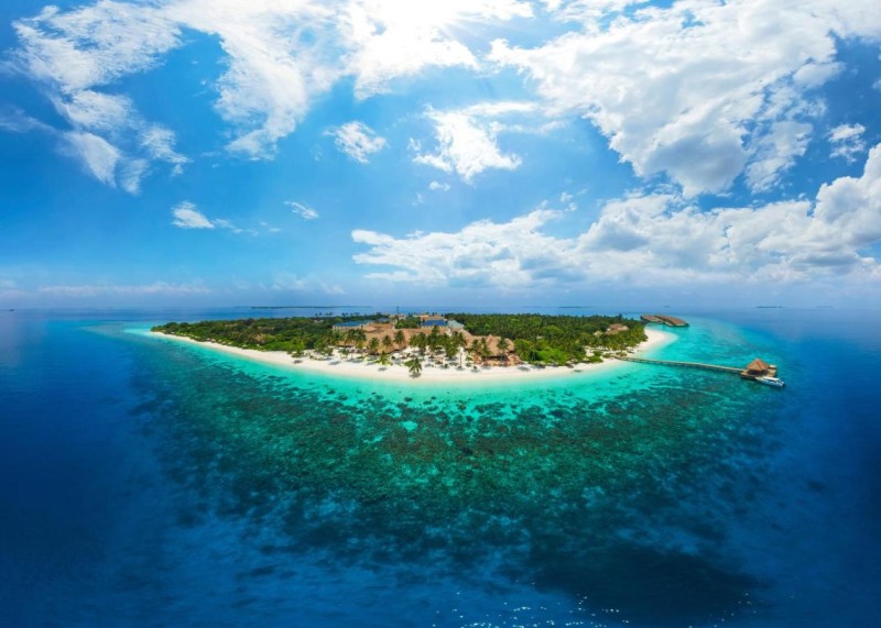 Image: Reethi Faru Resort - Stay 5 Nights or More and Enjoy a Free Sunset Cruise