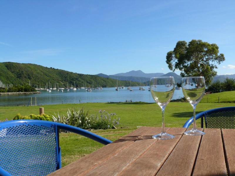 Image: Bay Vista Waterfront Motel