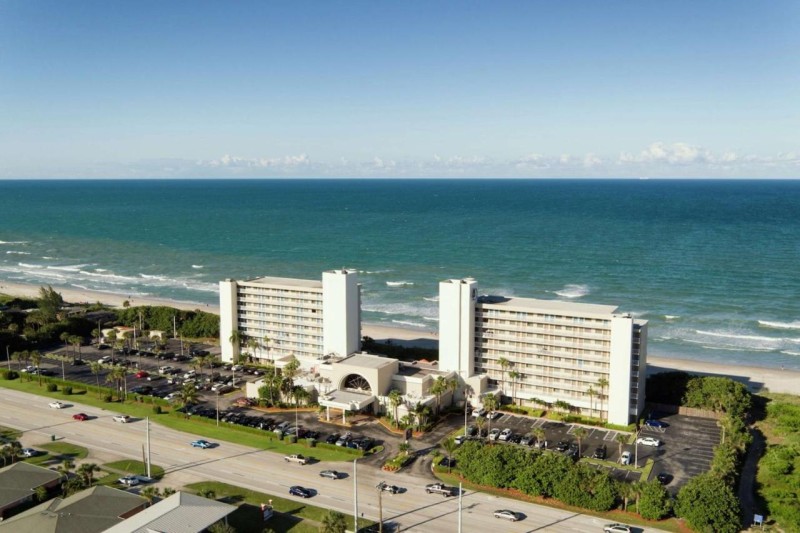 Image: DoubleTree Suites by Hilton Melbourne Beach Oceanfront