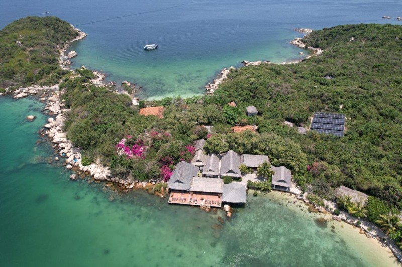 Image: Whale Island Resort