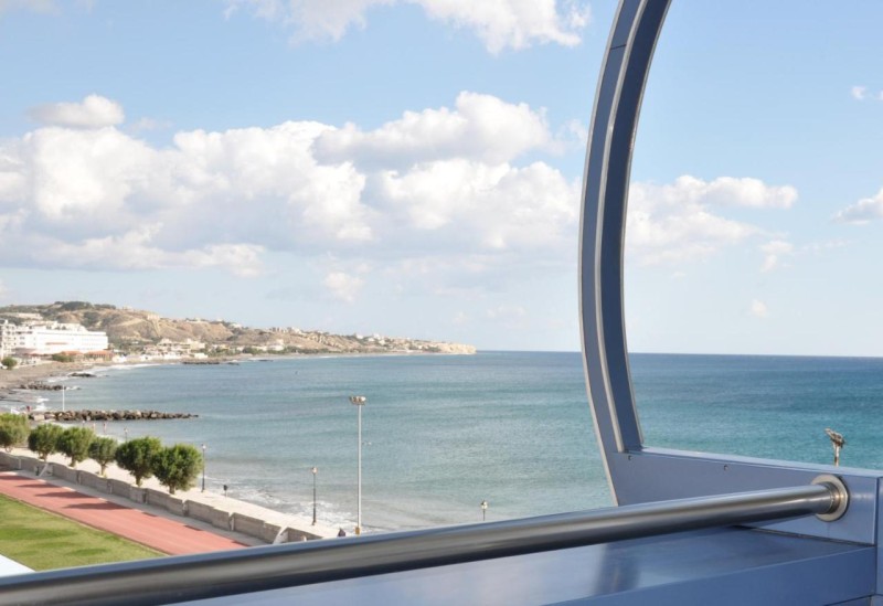 Image: Astron Hotel