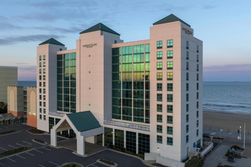 Image: Courtyard by Marriott Virginia Beach Oceanfront-South