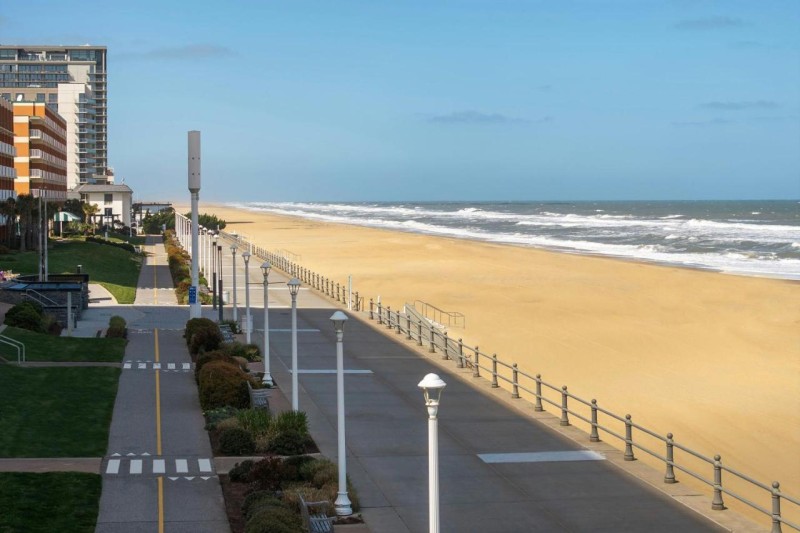 Image: Courtyard by Marriott Virginia Beach Oceanfront North 37th Street