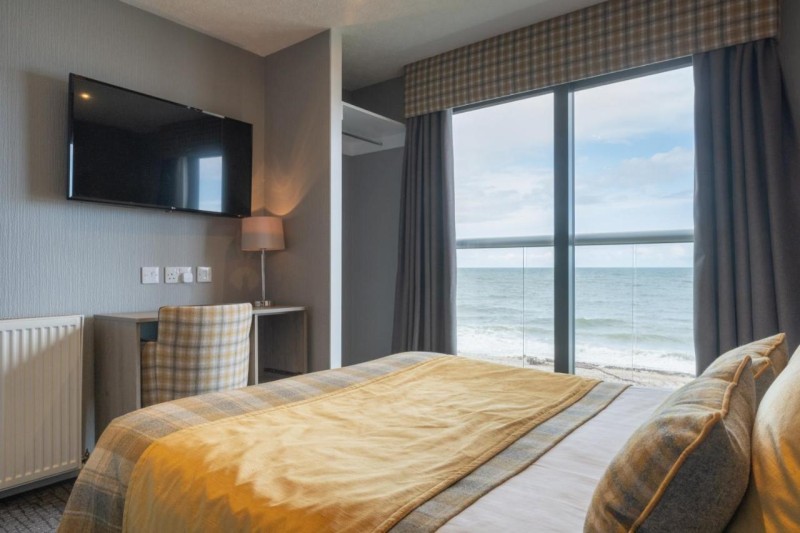 Image: Number 44 Hotel & Bar