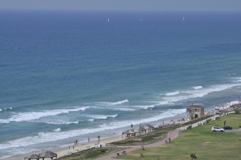 Image: Play Hatzuk Beach