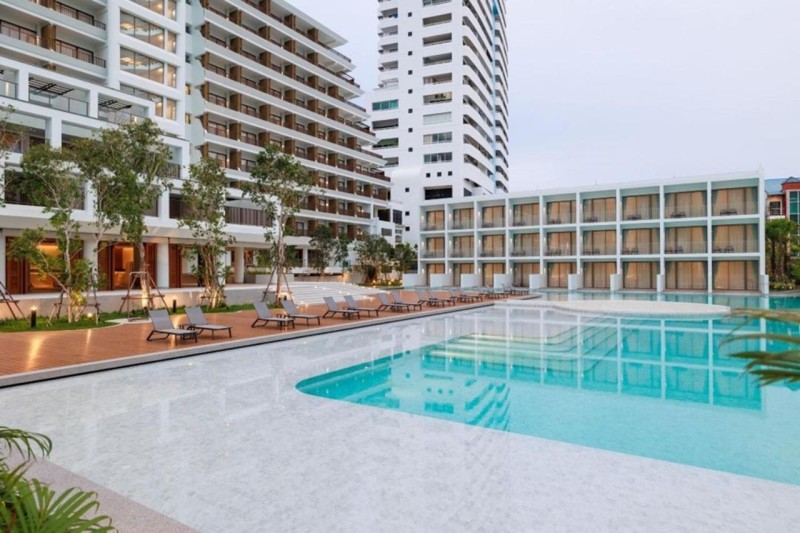 Image: Patong Beach Hotel by See2Sea