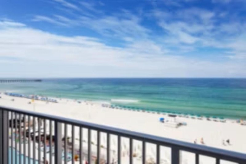 Image: Holiday Inn Express & Suites Panama City Beach - Beachfront by IHG