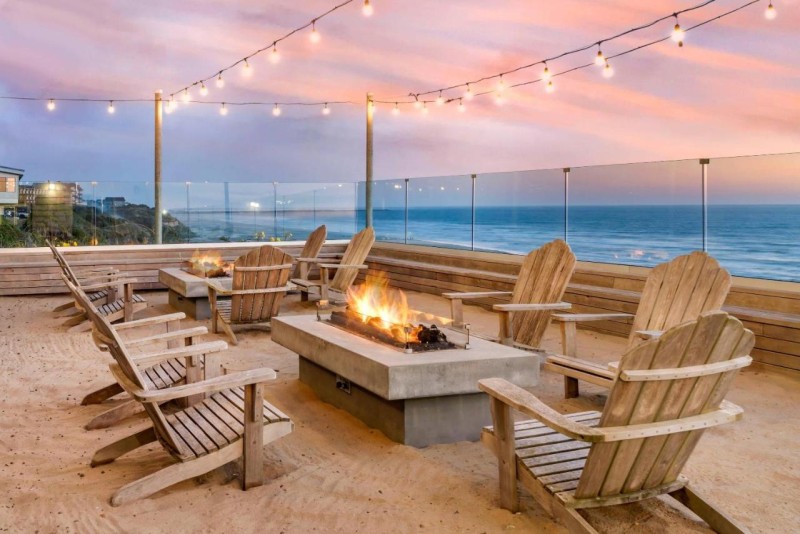 Image: Elizabeth Oceanfront Suites, an Ascend Collection Hotel