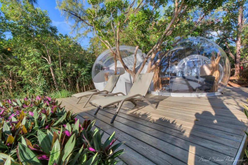 Image: Bubble Lodge Ile aux Cerfs Island