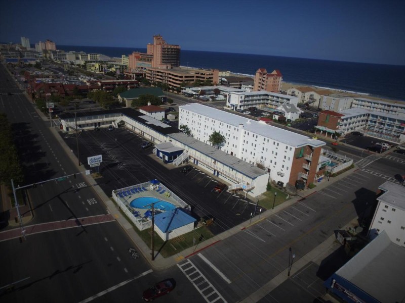 Image: Cabana Motel