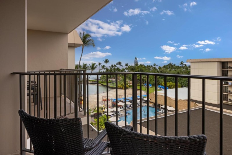 Image: Courtyard by Marriott King Kamehameha's Kona Beach Hotel