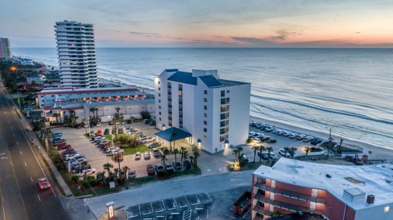 Image: Tropical Winds Resort Hotel