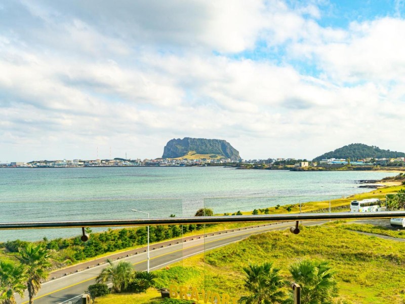 Image: Jeju Attirance Hotel & poolvilla