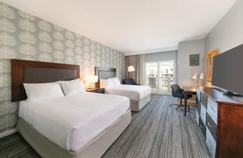 Image: Jamaica Bay Inn Marina Del Rey Tapestry Collection by Hilton