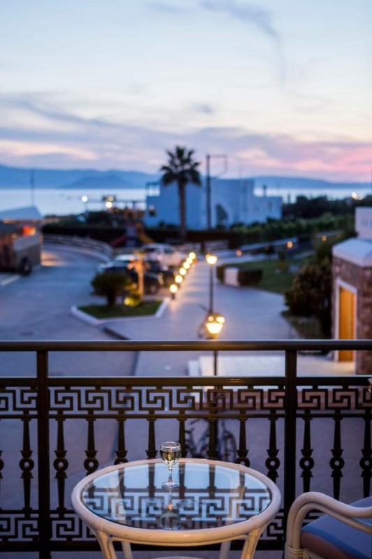 Image: Plaza Beach Hotel
