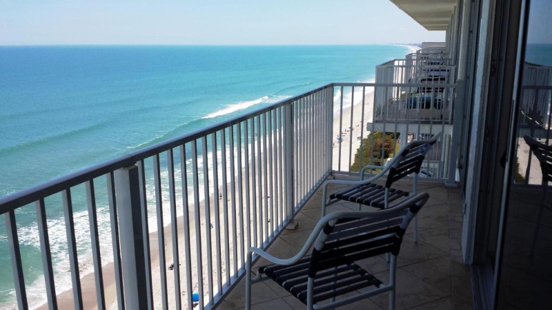 Image: Radisson Suite Hotel Oceanfront