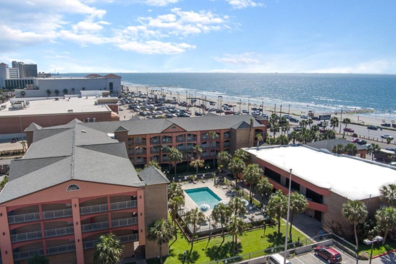 Image: Beachfront Palms Resort Galveston, an Ascend Collection Hotel