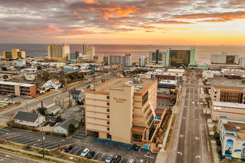 Image: The Atrium Resort, Virginia Beach by Vacatia
