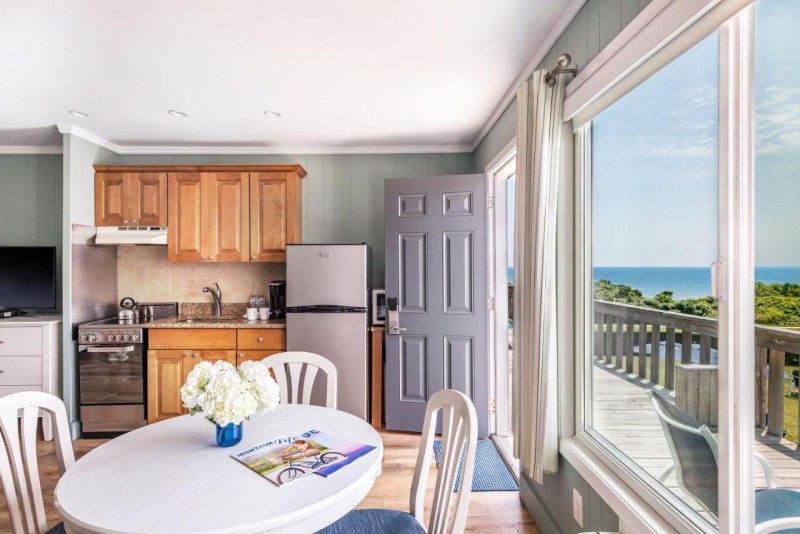 Image: Hartman's Briney Breezes Beach Resort