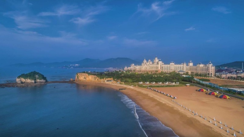 Image: Hilton Dalian Golden Pebble Beach Resort