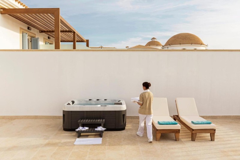 Image: Mitsis Selection Laguna