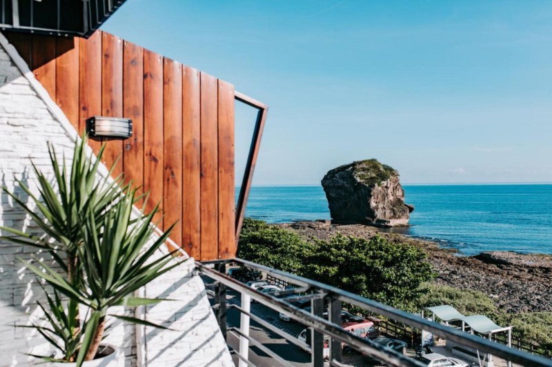 Image: Chuanfanrock Haku Beach Days Inn