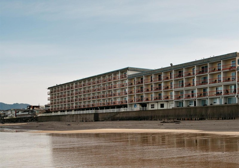 Image: Surftides Hotel