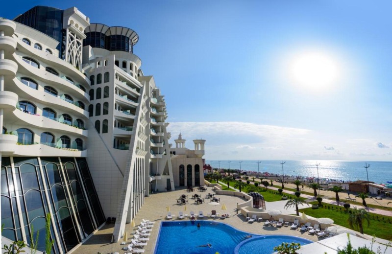 Image: The Grand Gloria Hotel