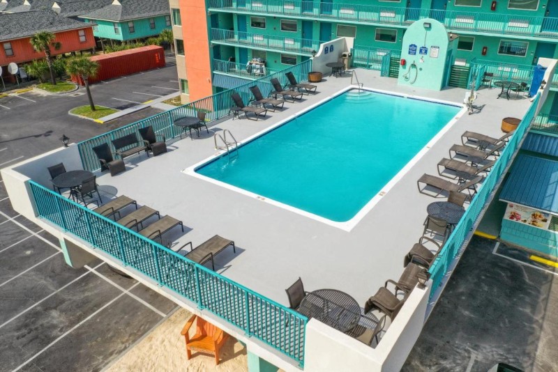 Image: Beachside Resort Hotel