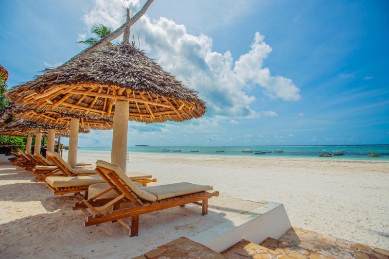 Image: AHG Dream's Bay Beach Hotel - Adults Only