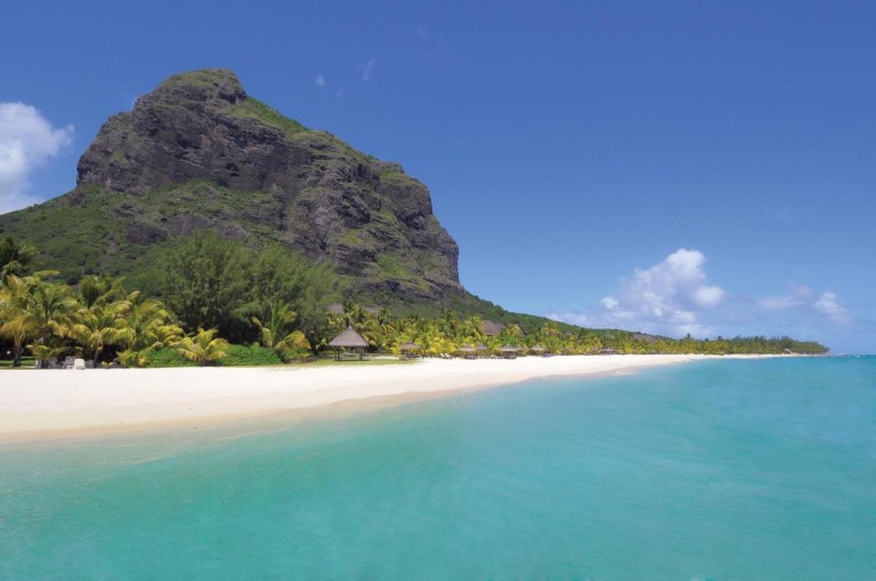 Image: Dinarobin Beachcomber Golf Resort & Spa