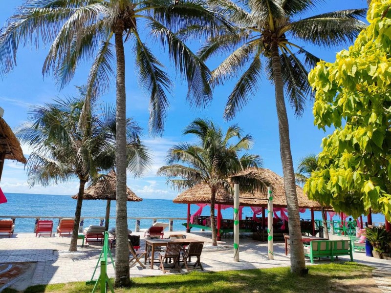 Image: Full Moon Beach Resort