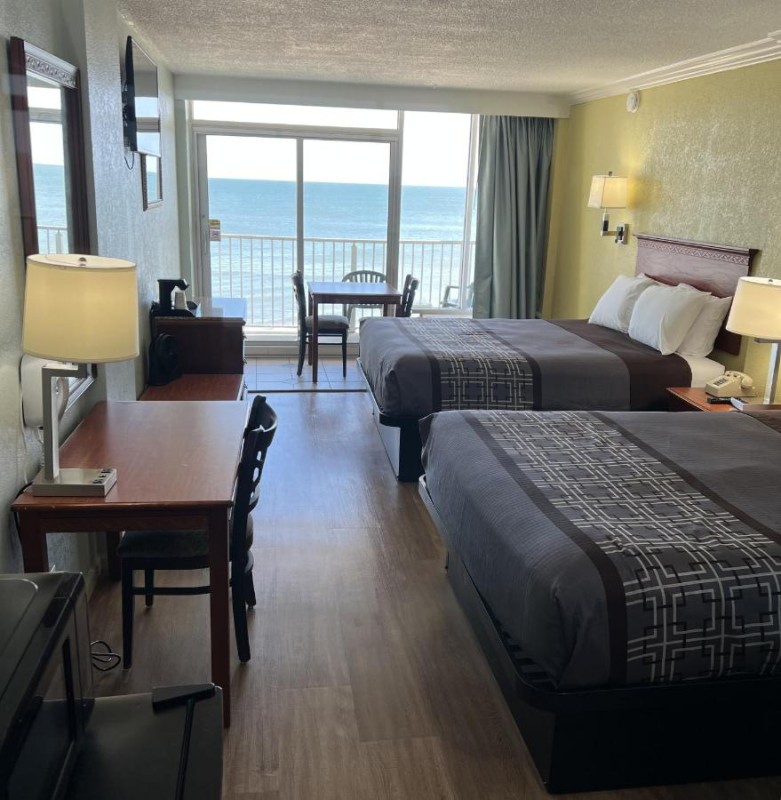Image: Seahawk Motel