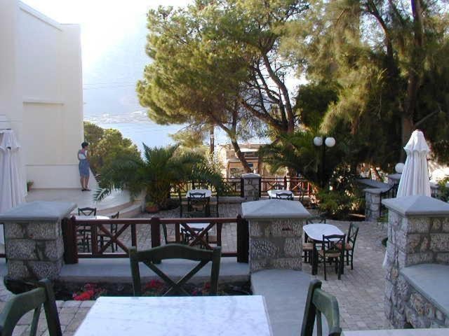 Image: Oasis Hotel
