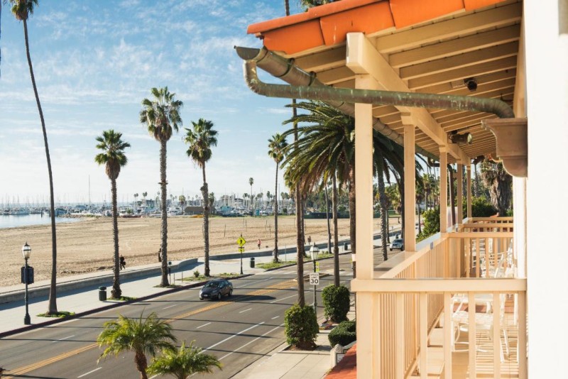 Image: Harbor View Inn