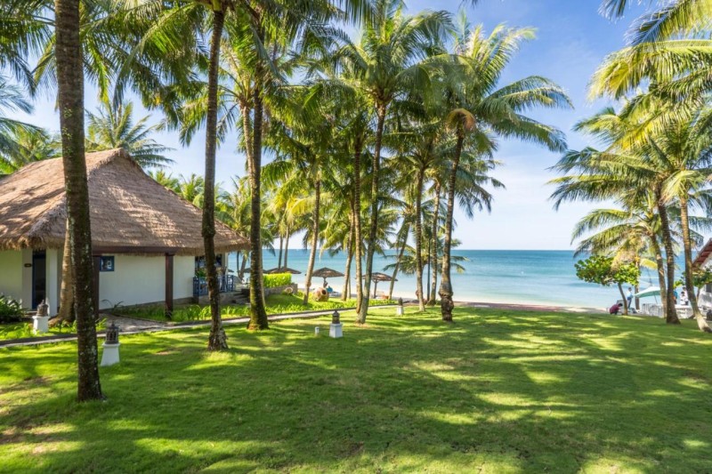 Image: L'Azure Resort and Spa