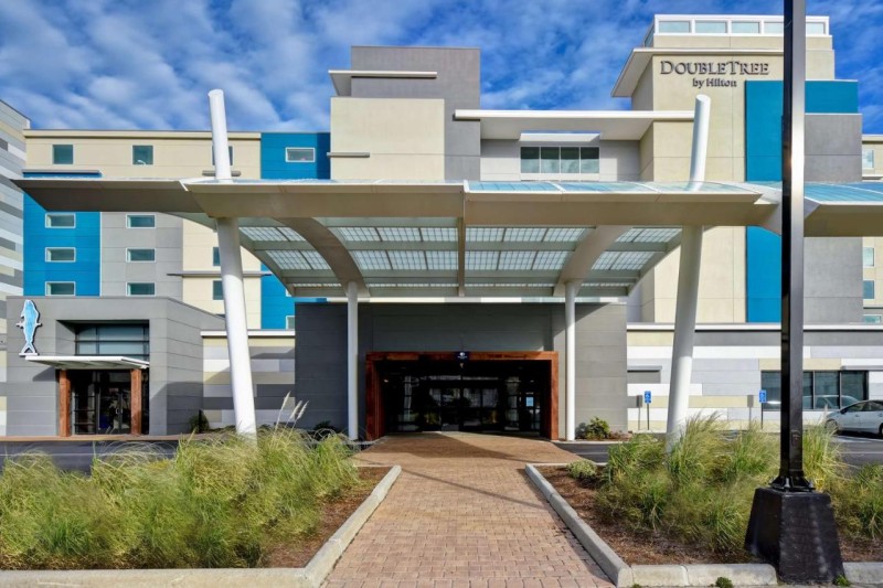 Image: DoubleTree by Hilton Oceanfront Virginia Beach