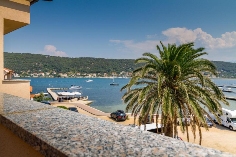 Image: Villa Royal