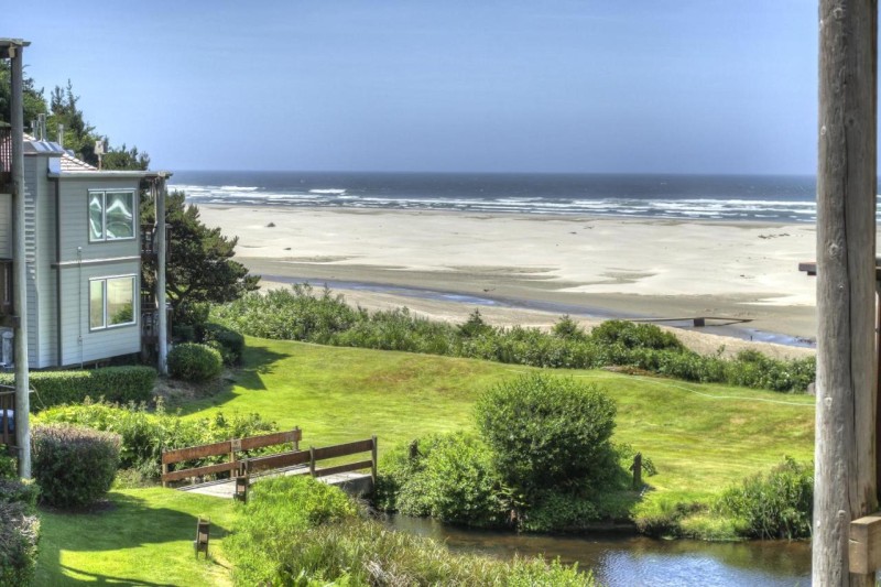 Image: Little Creek Cove Beach Resort