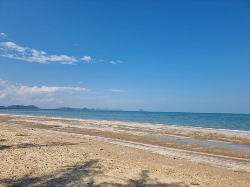 Image: The Green Beach Resort