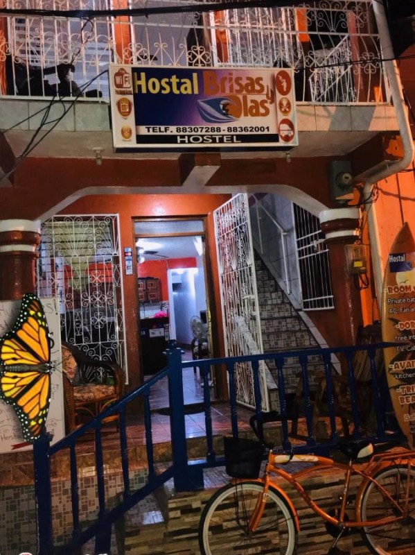 Image: Hostal Brisas y Olas