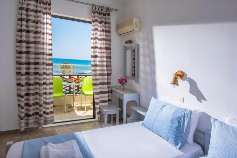 Image: Smaragdine Beach Hotel