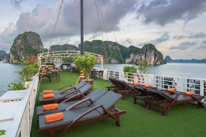 Image: Renea Cruises Halong