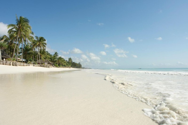 Image: Bluebay Beach Resort & Spa