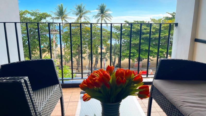 Image: Beach Gallery House