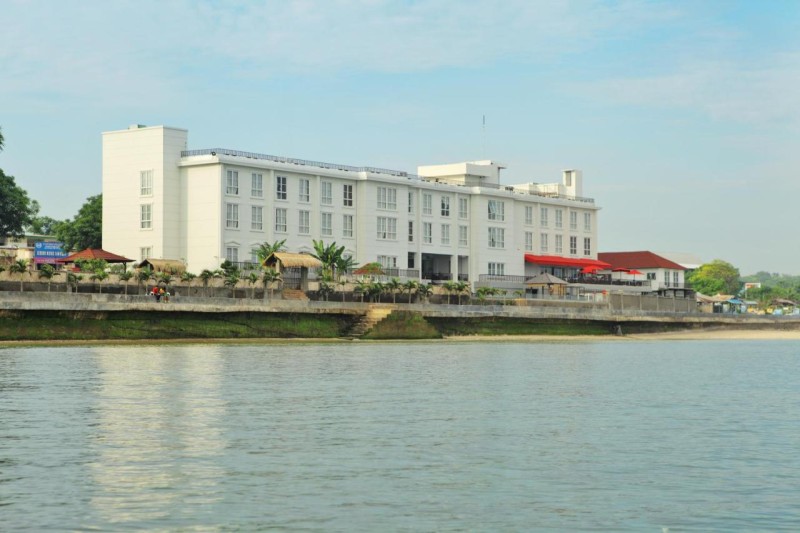 Image: Hotel on The Rock